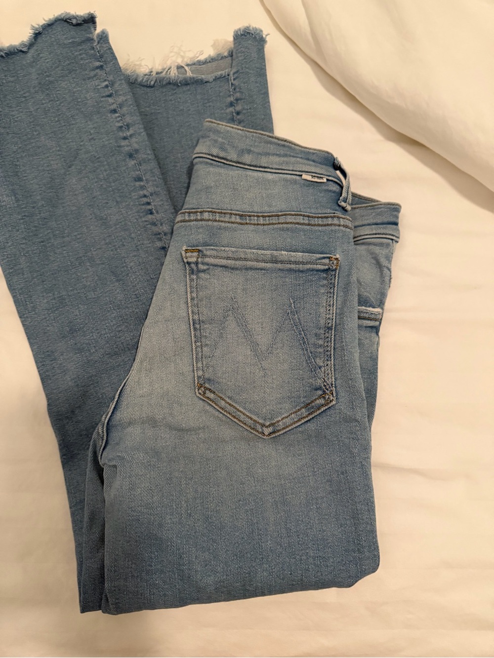 MOTHER Light Blue the insider crop step fray Jeans - Picture 6 of 7